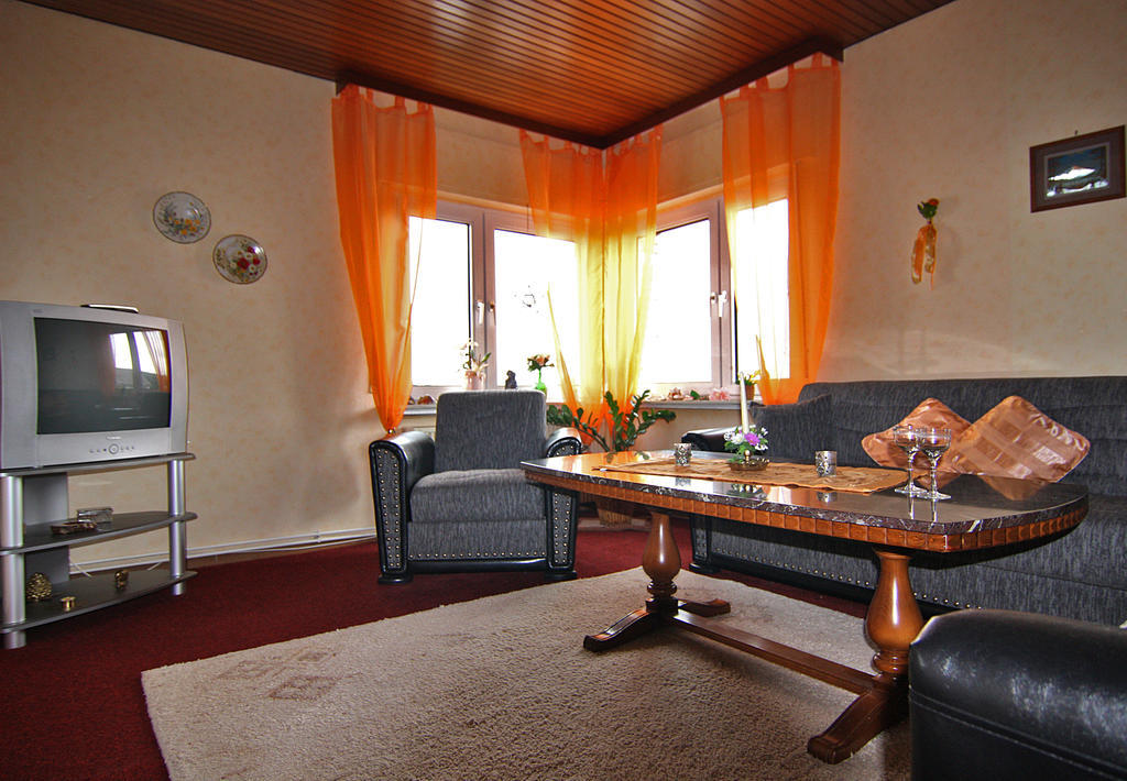 Ferienwohnung Gerharz Hillscheid Ruang foto
